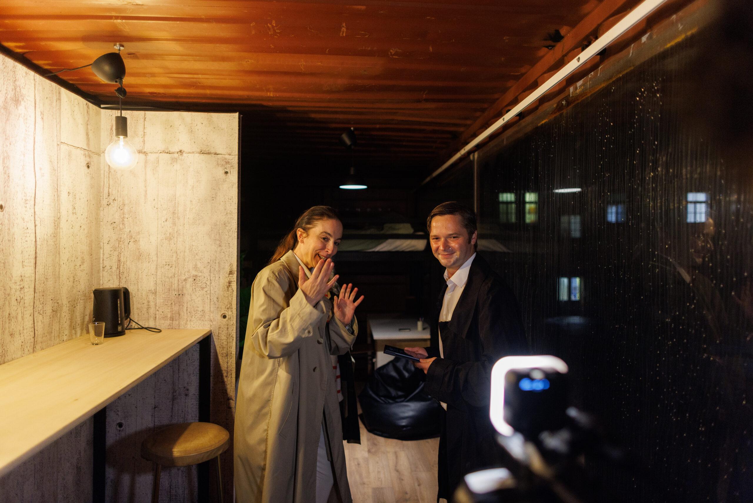 predstava Kje mi živimo
režiser Bor Ravbar

Slovensko mladinsko gledališče

Fotografija: Matej Povše