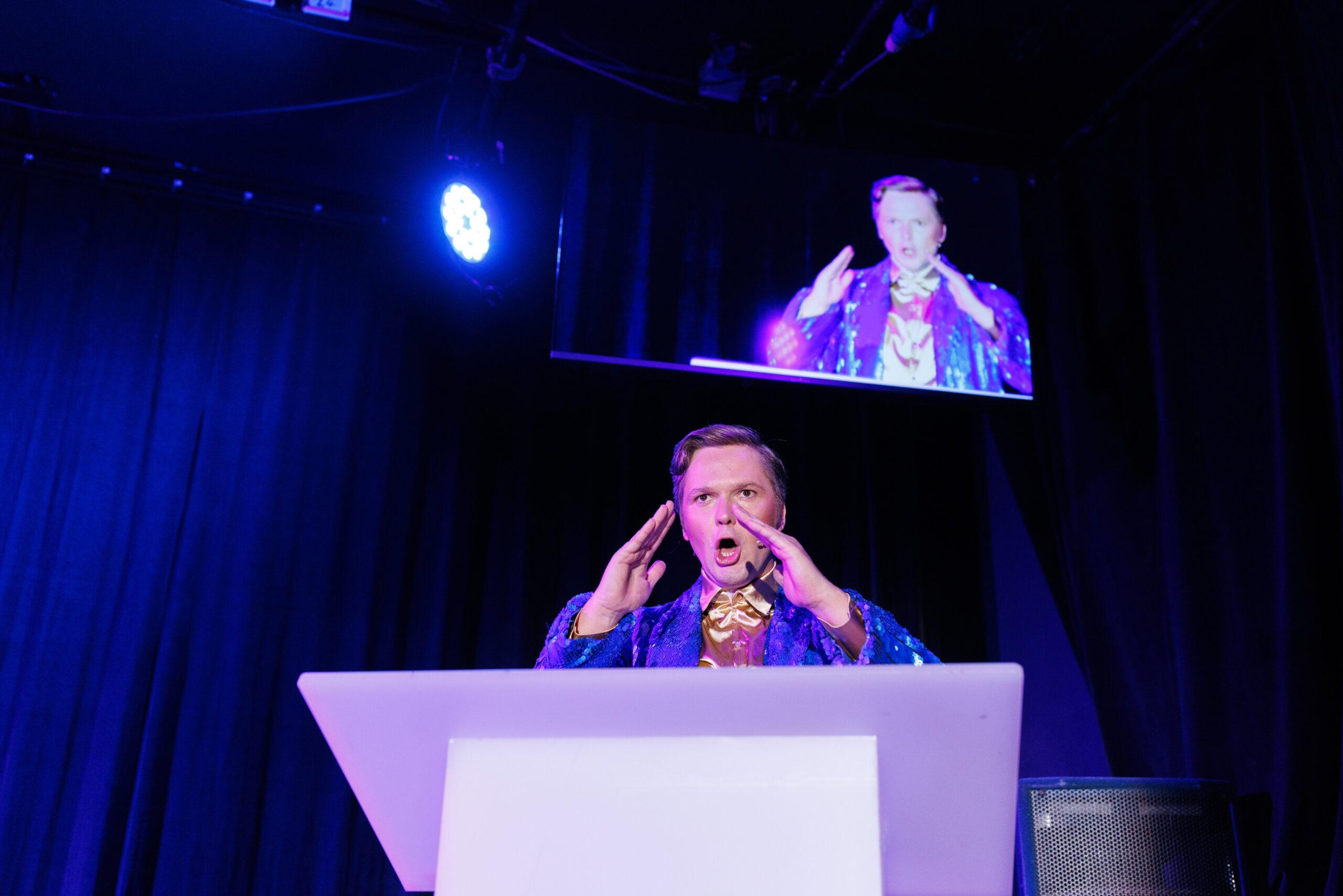 predstava Kje mi živimo
režiser Bor Ravbar

Slovensko mladinsko gledališče

Fotografija: Matej Povše