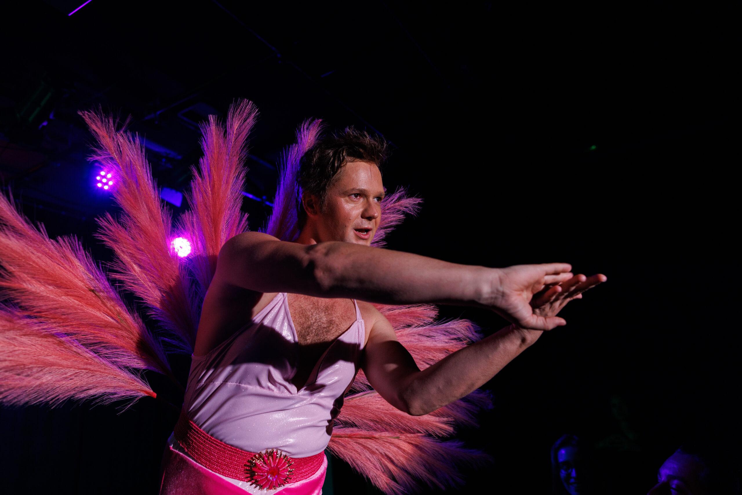 predstava Kje mi živimo
režiser Bor Ravbar

Slovensko mladinsko gledališče

Fotografija: Matej Povše